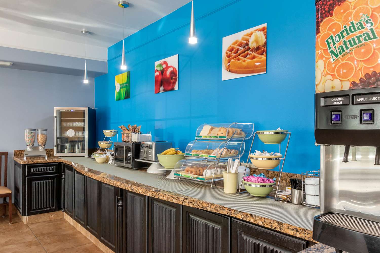 Quality Inn & Suites at The Outlets Mercedes/Weslaco 10/40