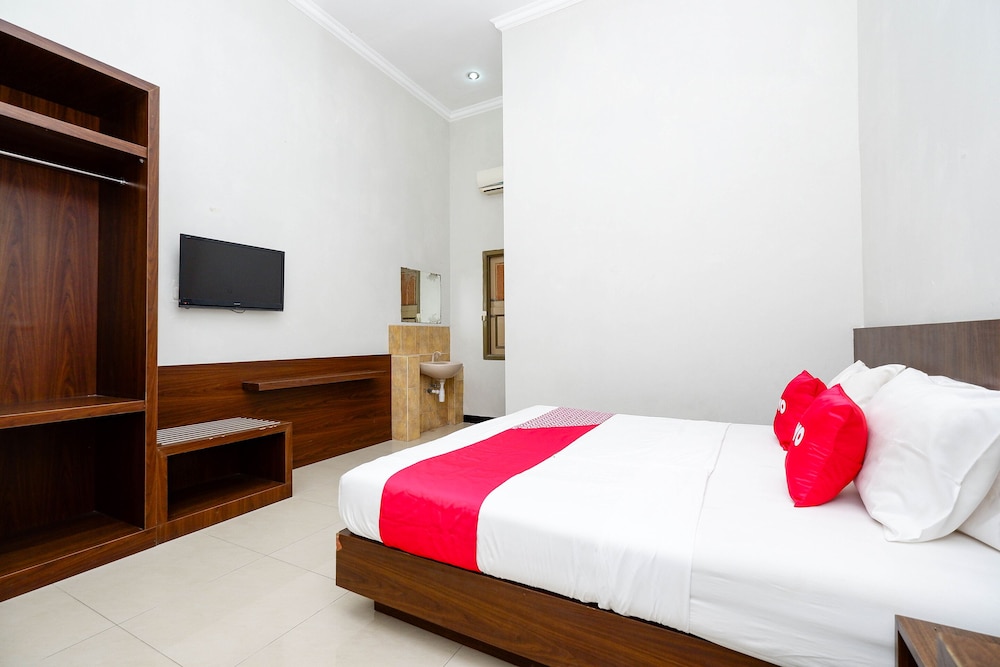 OYO 2436 Hotel Kencana 12/52