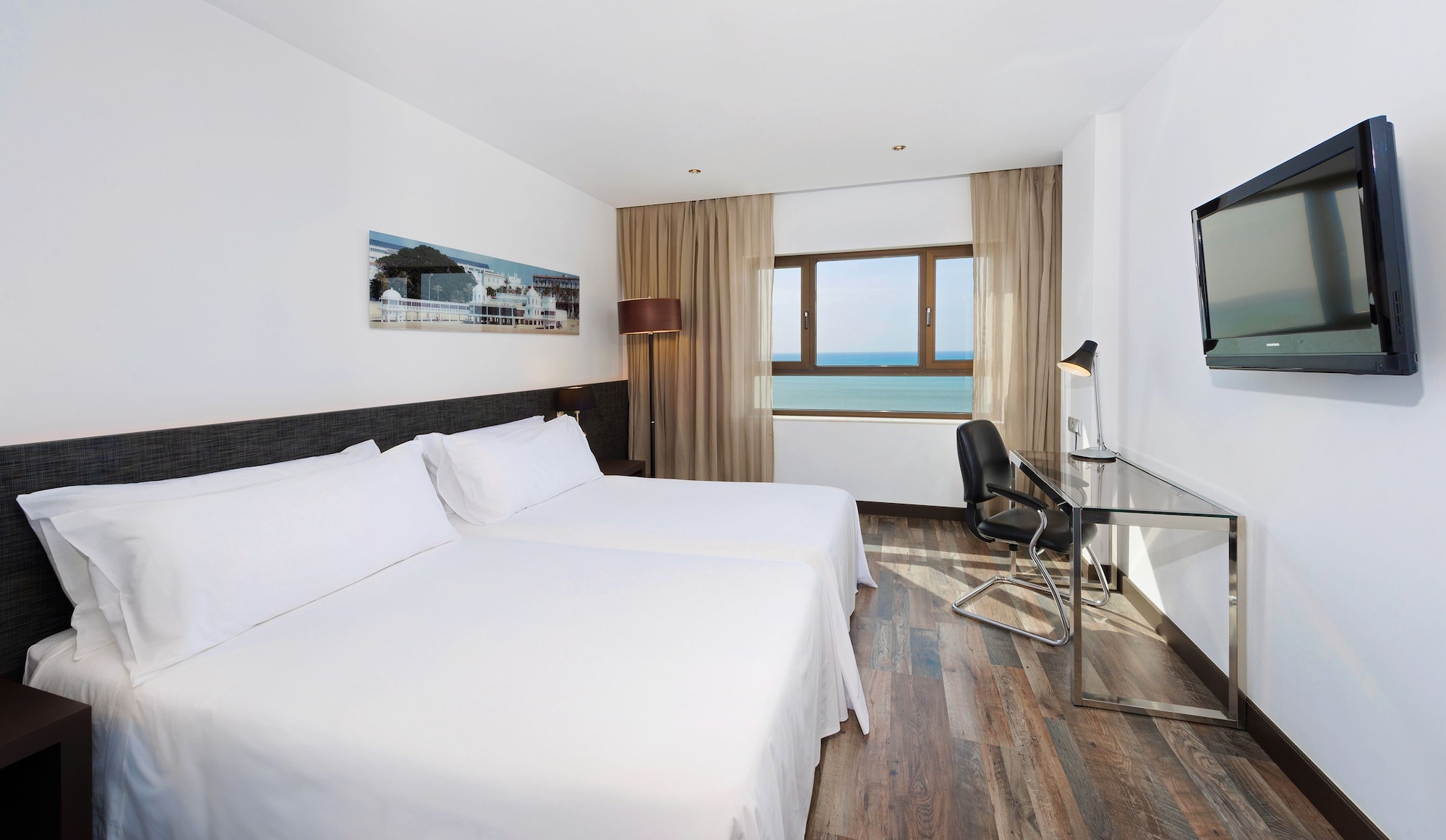 غرفة سوبيريور بسرير مزدوج بإطلالة على البحر، Hotel Cadiz Paseo Del Mar Affiliated By Melia 4/10