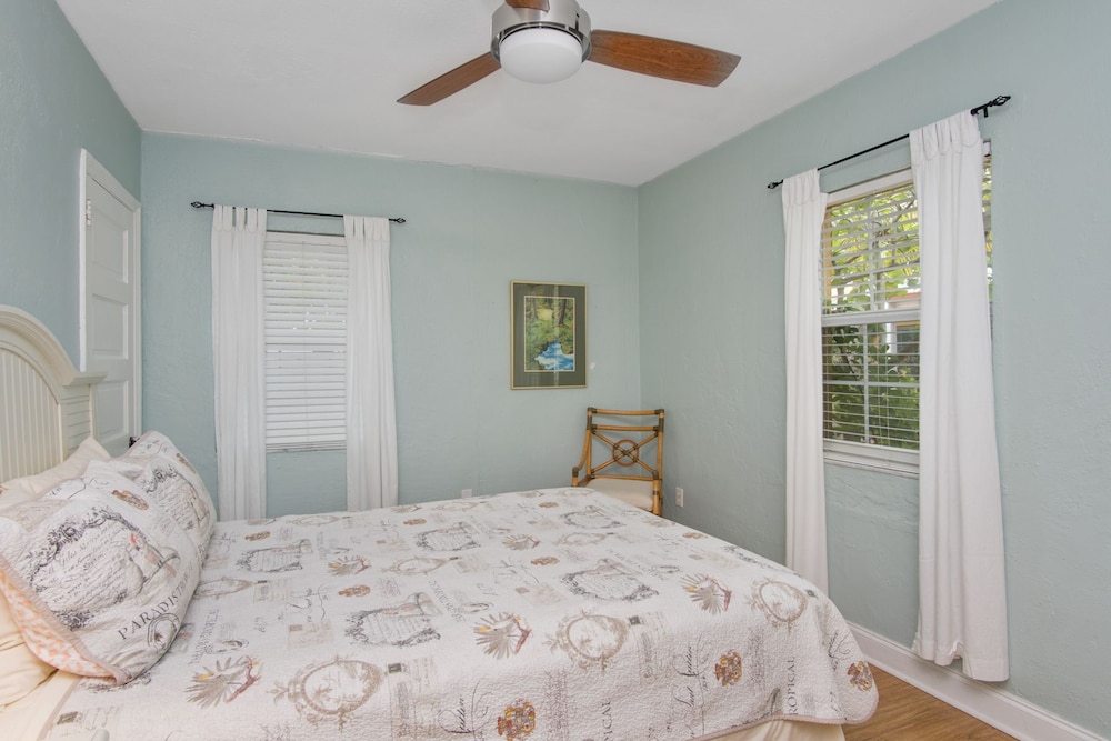 Beach Place Guesthouses 13/74