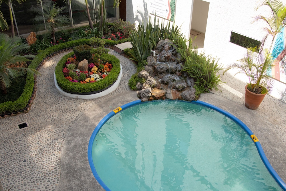 Hotel Las Pergolas 8/68
