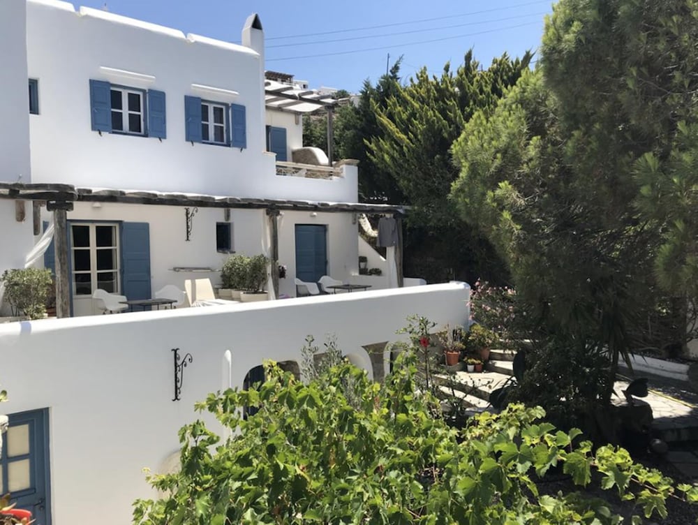 Rania Apartments Studios & Suites 1/50