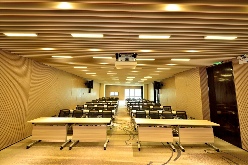 Haijun Hotel 45/50