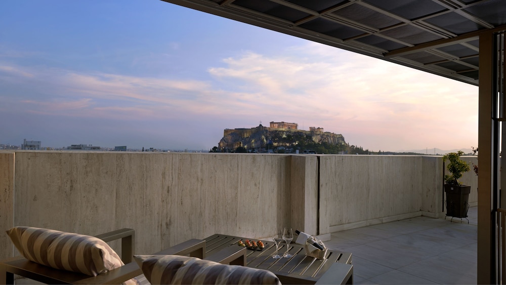 NJV Athens Plaza 43/75