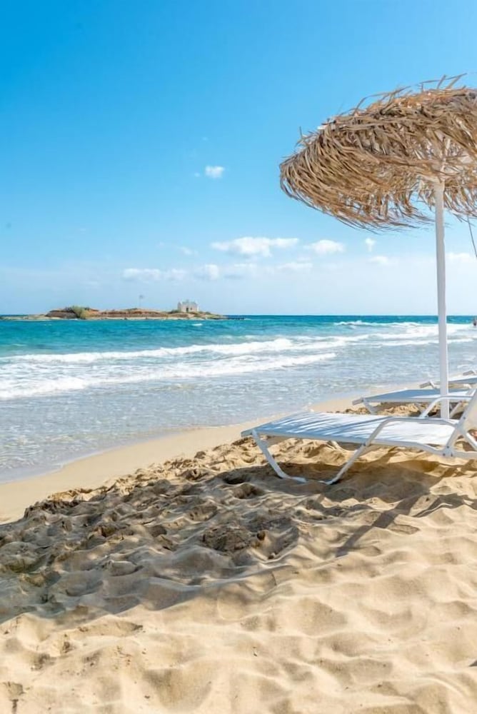 Enorme Ammos Beach 42/55