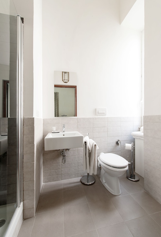 Rome Center Rooms 44/44