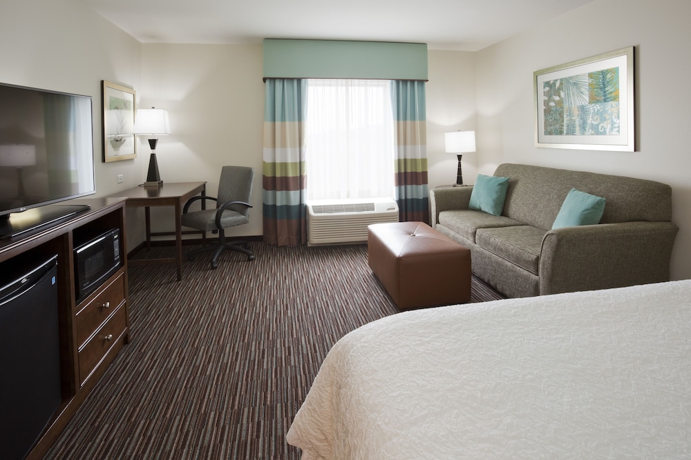 Hampton Inn & Suites Minneapolis/West-Minnetonka 15/25