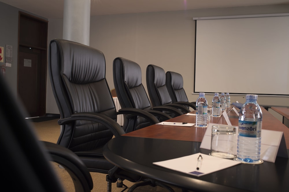 Protea Hotel By Marriott Kampala 34/38