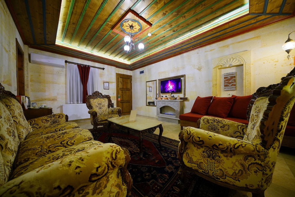 Balloon Cave Hotel 24/45