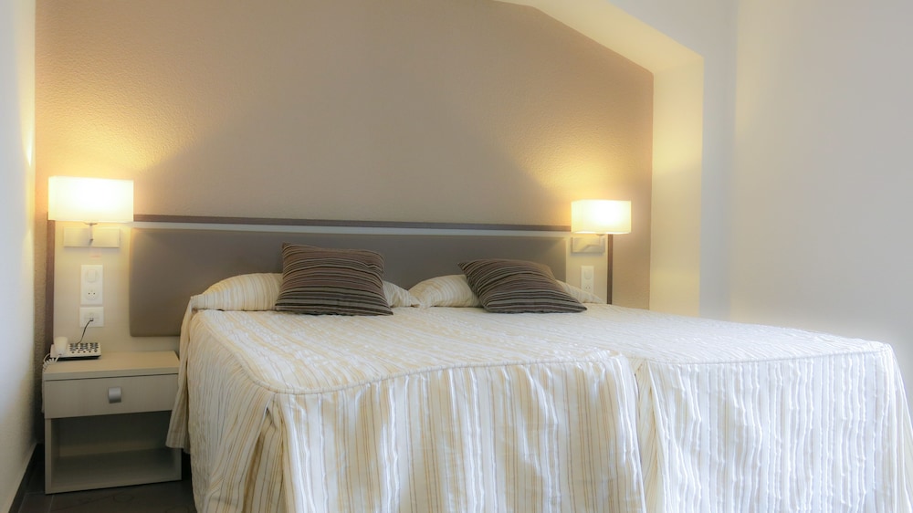 BASIC, DOUBLE BED