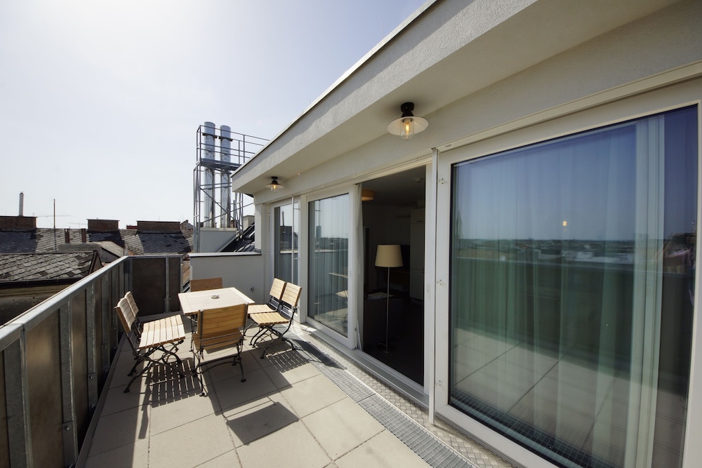 Parks 73 The Townhouse Hotel 6/50