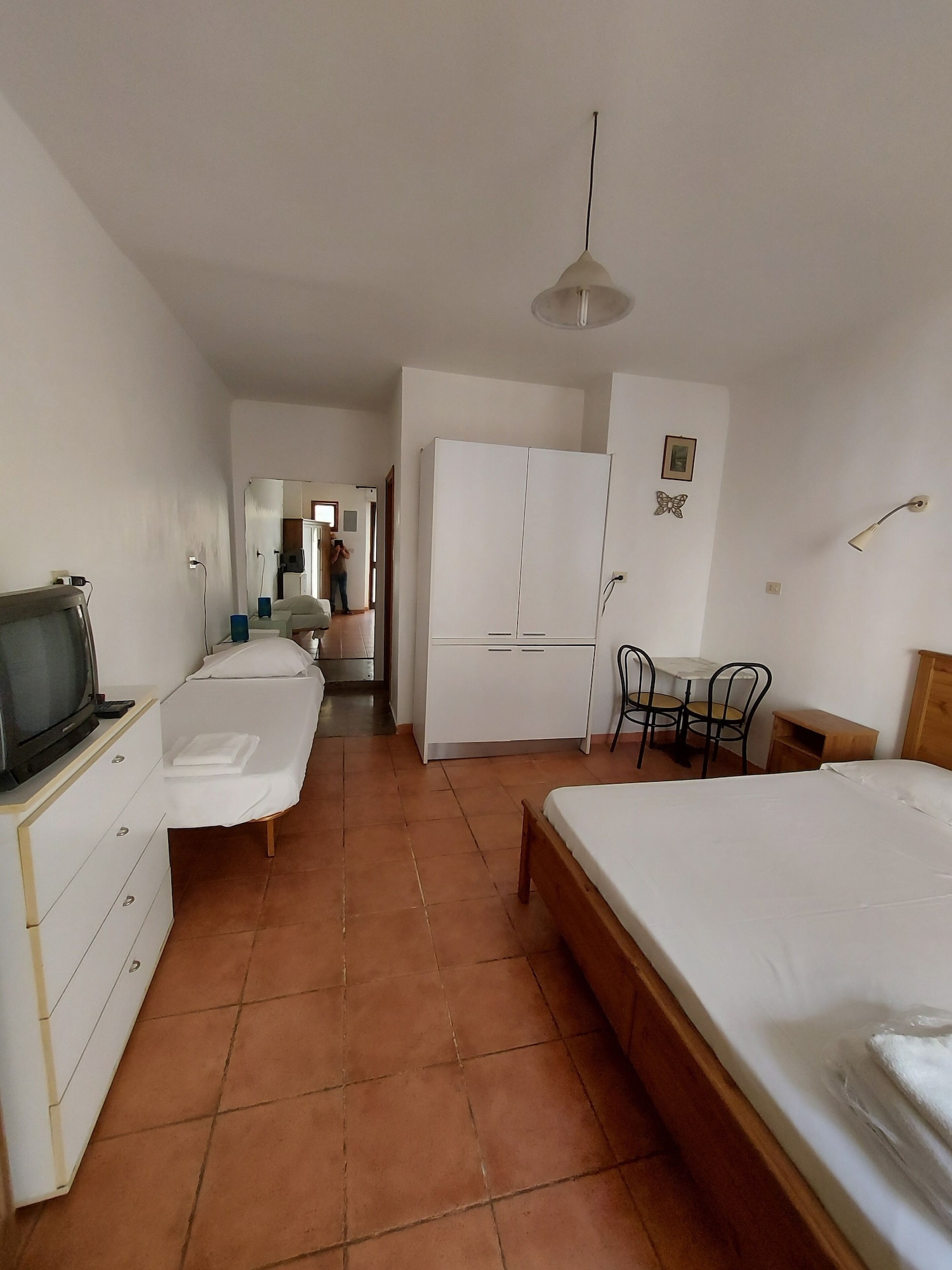 ROOM, TRIPLE