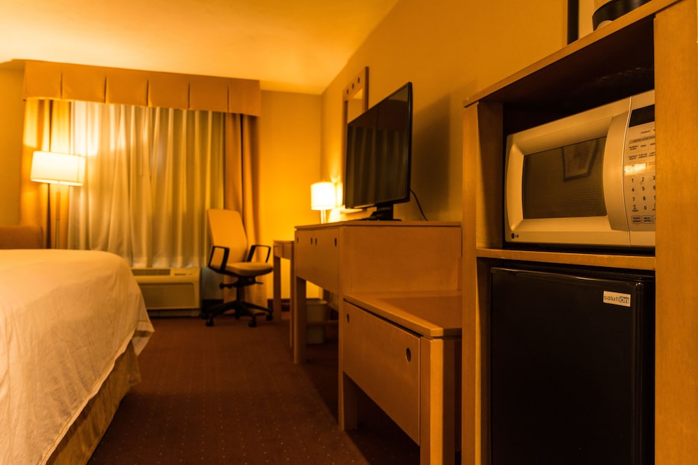 Holiday Inn Express Saltillo Zona Aeropuerto 25/40