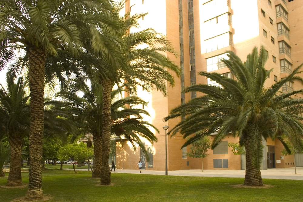 Apartamentos Plaza Picasso 64/71