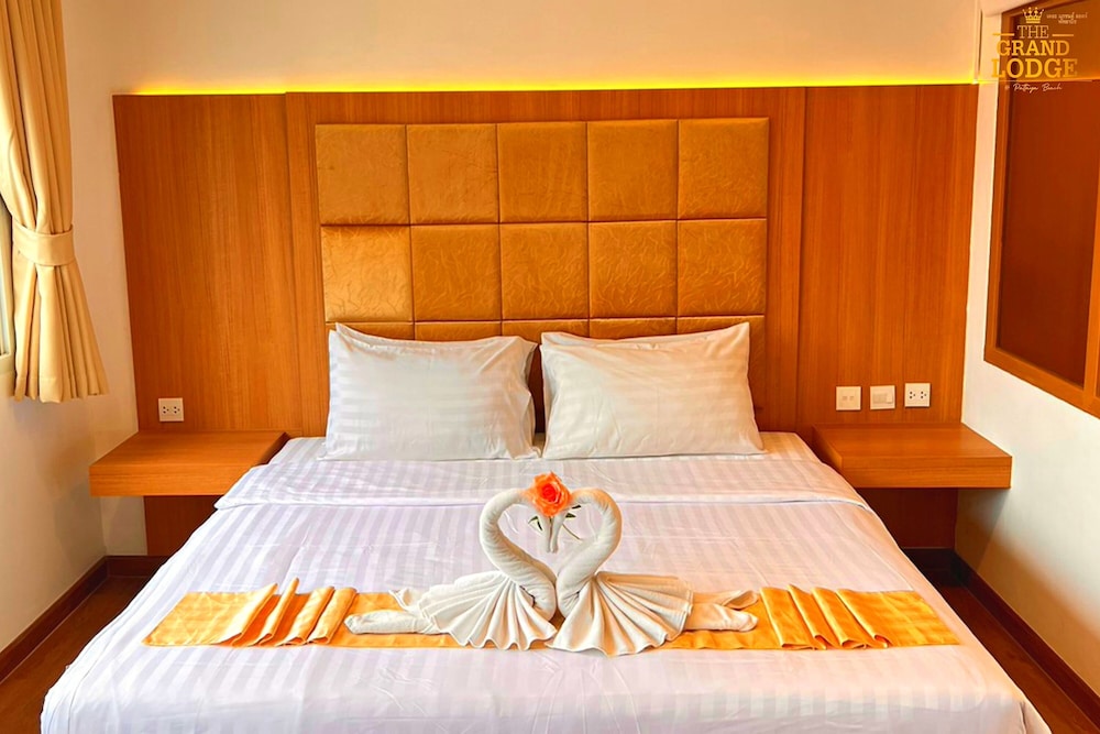The Grand Lodge Pattaya by ZUZU 16/50