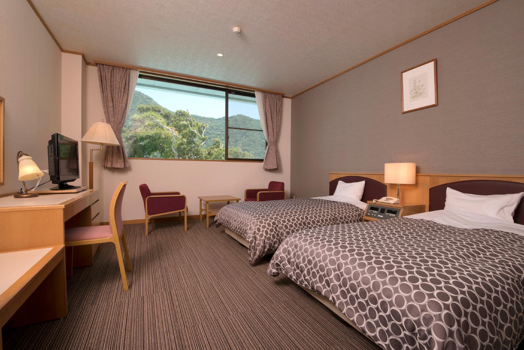 Western, Standard, Twin Beds, Mountain Side, Mountain View