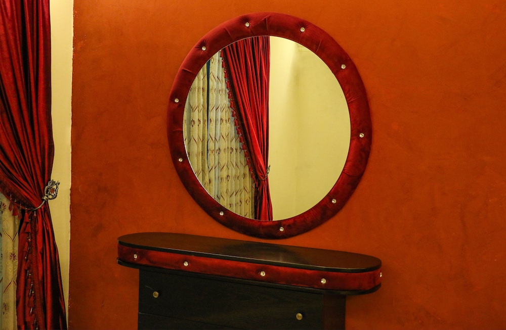 Grand Suites Hotel 34/66