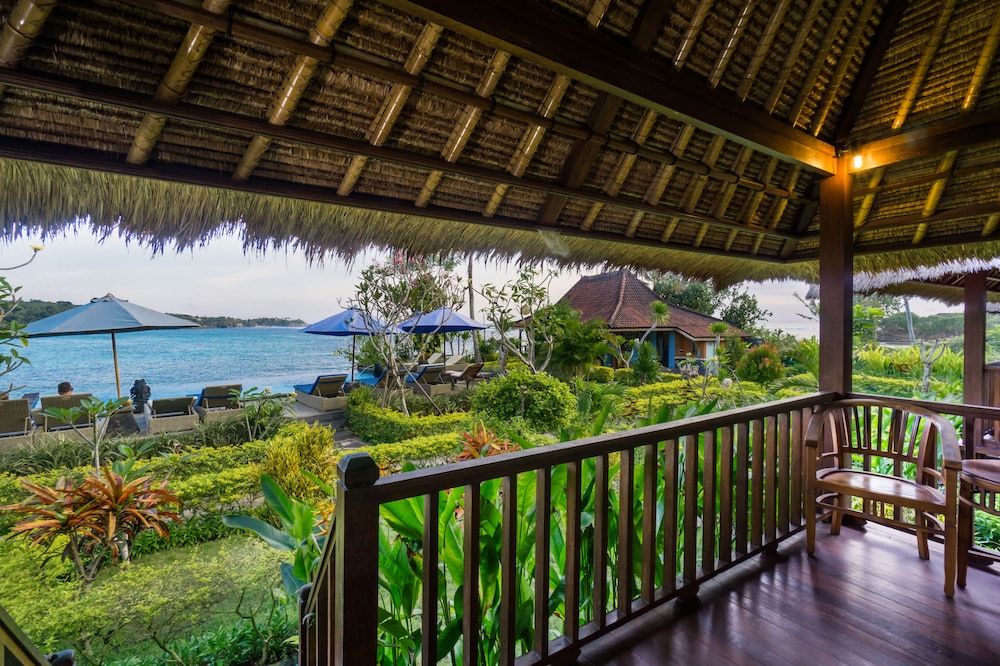 Laguna Reef Huts 10/70