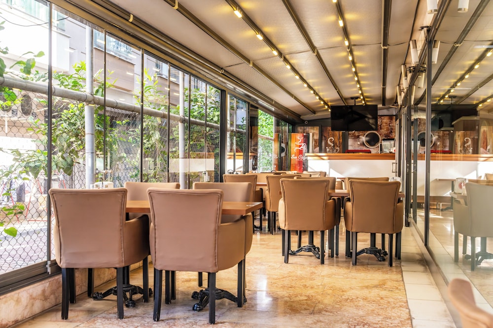 Berrak Su Hotel 36/50