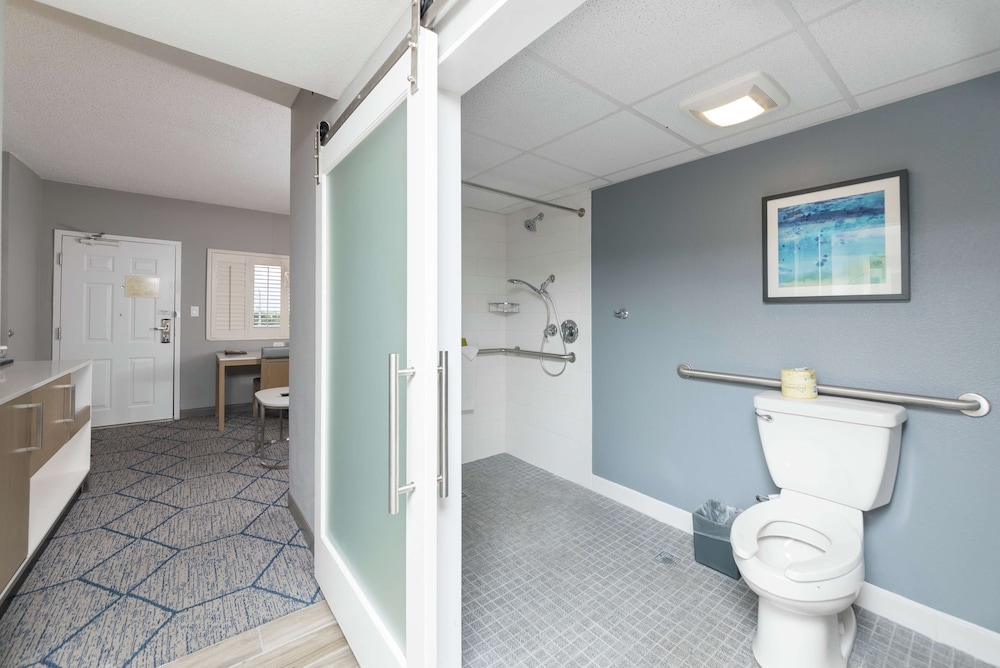 DoubleTree Suites by Hilton Hotel Melbourne Beach Oceanfront 24/69