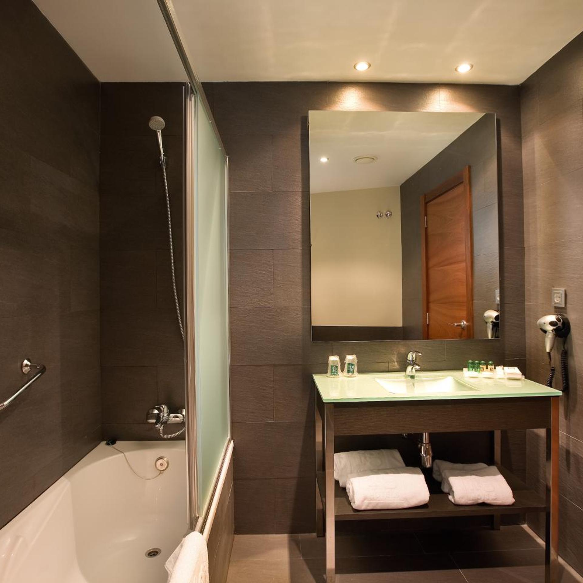 غرفة بسرير مزدوج، Hotel F G Logrono 7/10