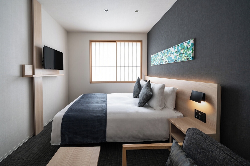SUPERIOR, DOUBLE BED