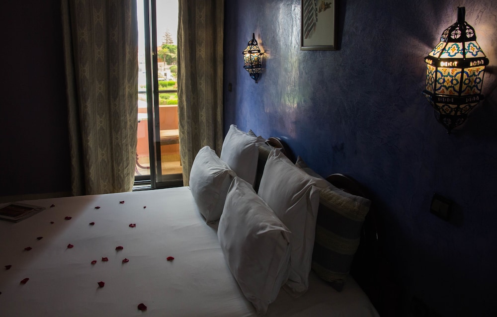 Amani Hotel Suites & Spa 55/85