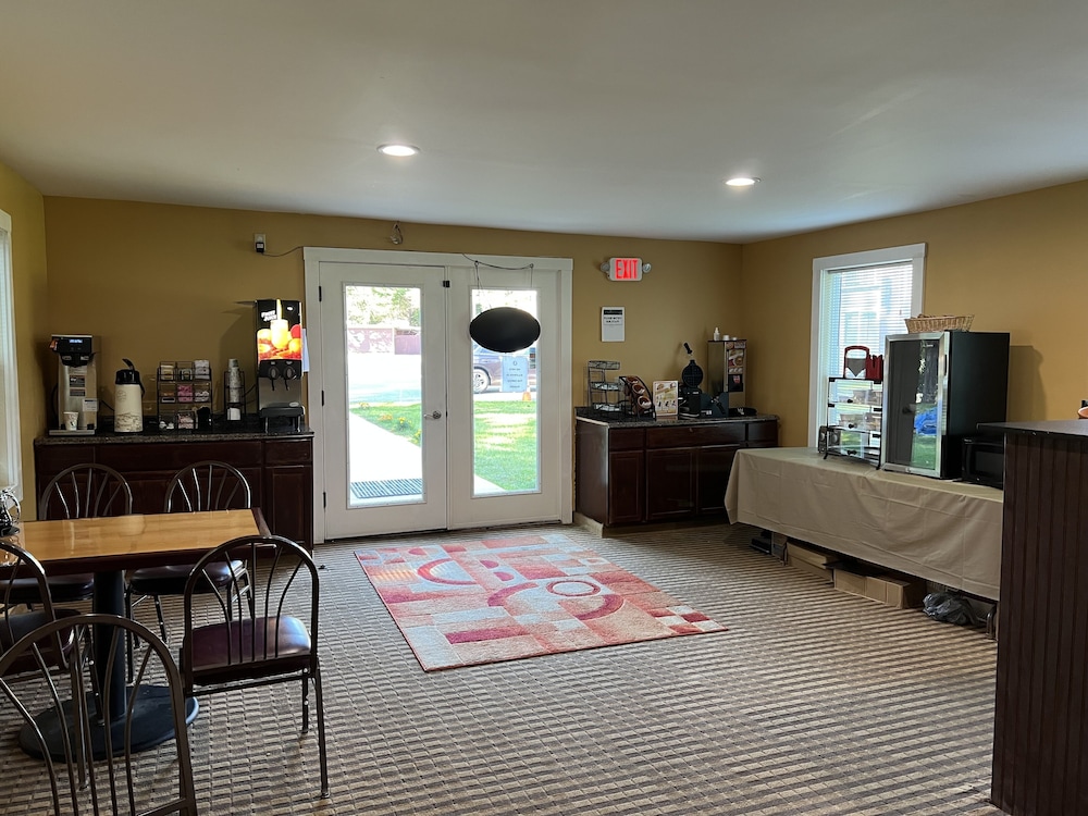 Putney Inn 8/39