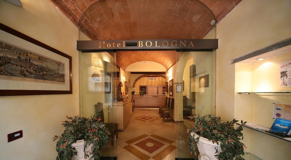 Bologna Hotel 3/28