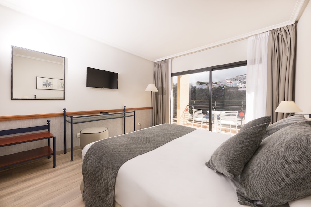 غرفة قياسية بإطلالة جزئية على البحر، Be Live Experience Orotava 2/5