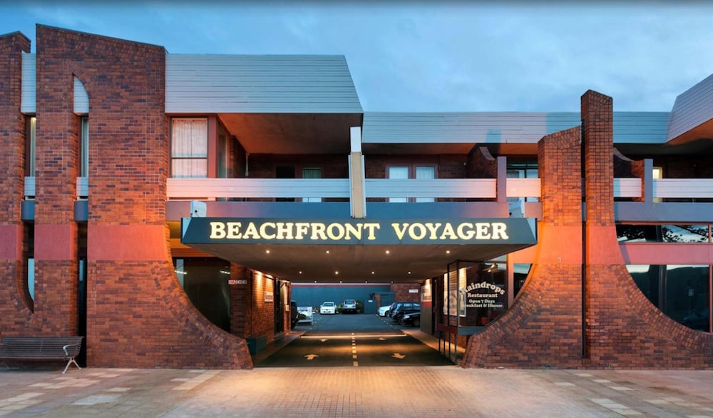 Beachfront Voyager Motor Inn 1/32