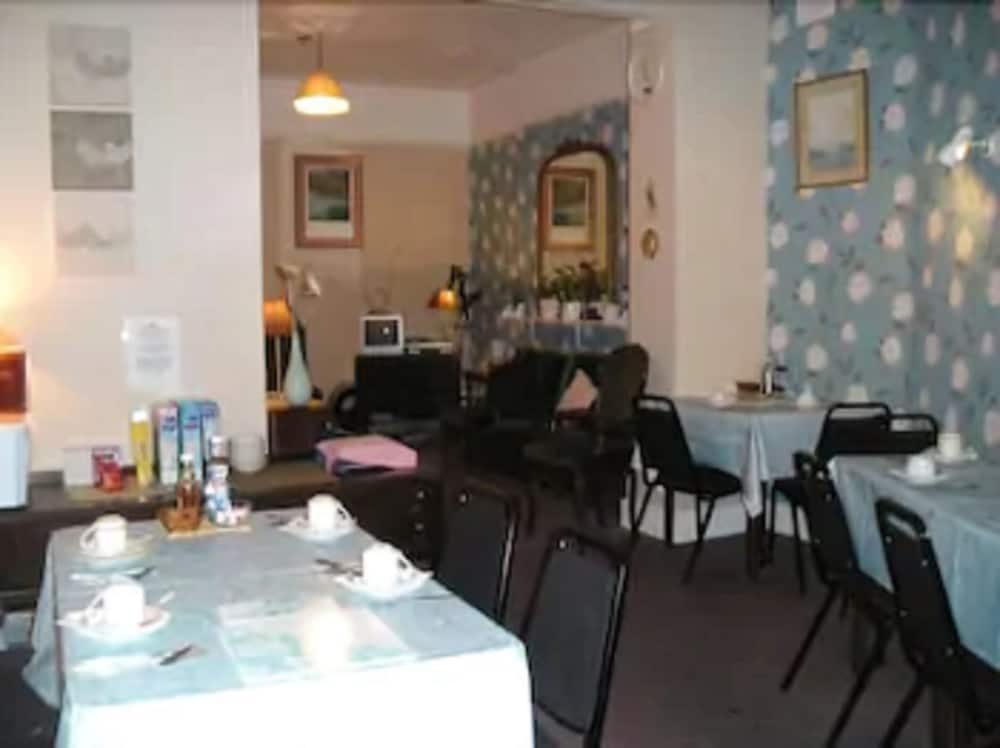 Abbey Lodge Hotel 26/31