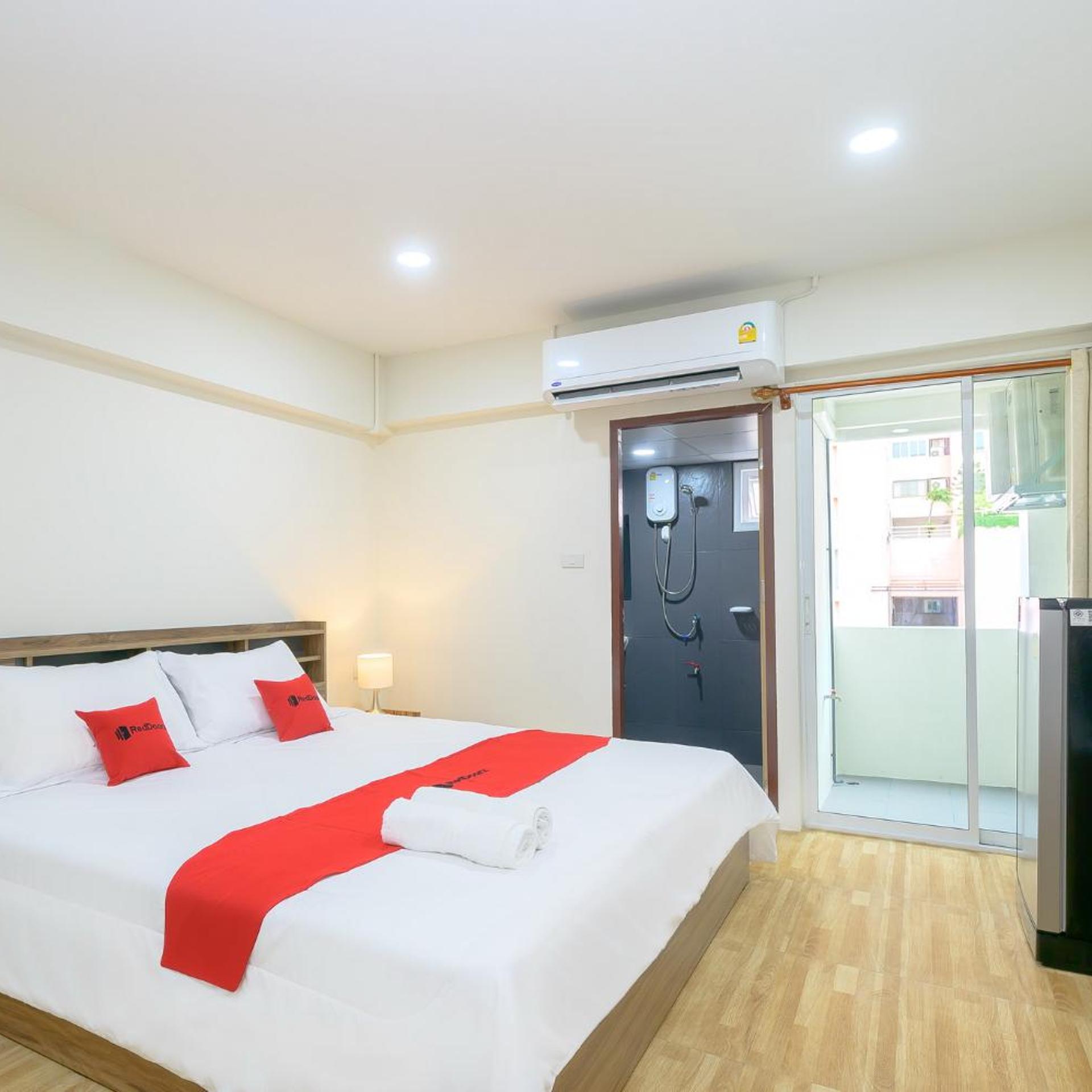 RedDoorz Plus Hoenhao Boutique Hotel Ratchada 18/36