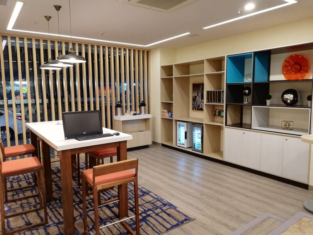 Holiday Inn & Suites Guadalajara Centro Historico 33/50