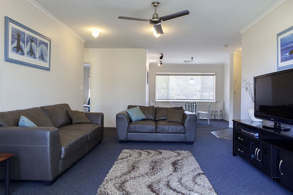 Opal Cove Resort 44/72