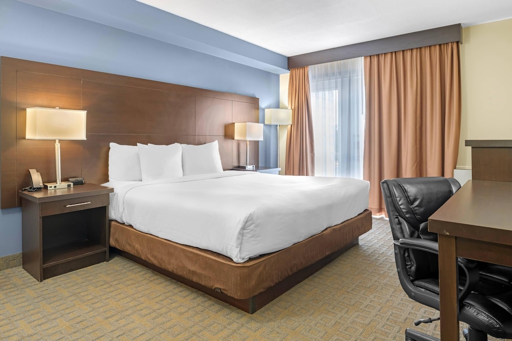 Quality Inn & Suites Bathurst, NB 14/50