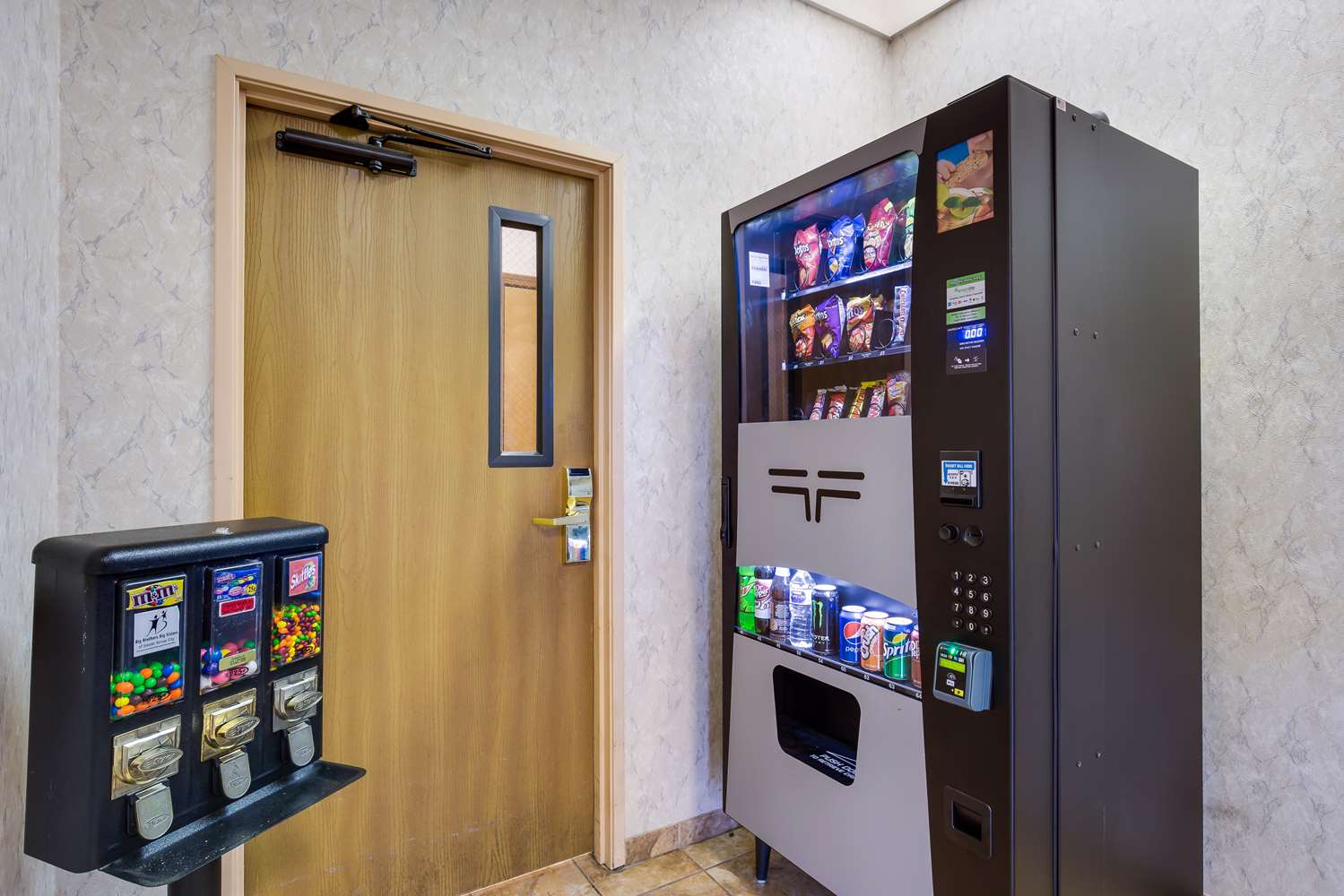 Quality Inn I-70 Near Kansas Speedway 26/45