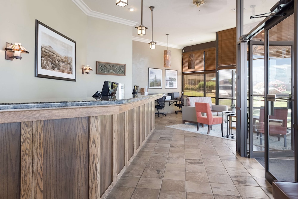 Best Western Foothills Inn 11/49