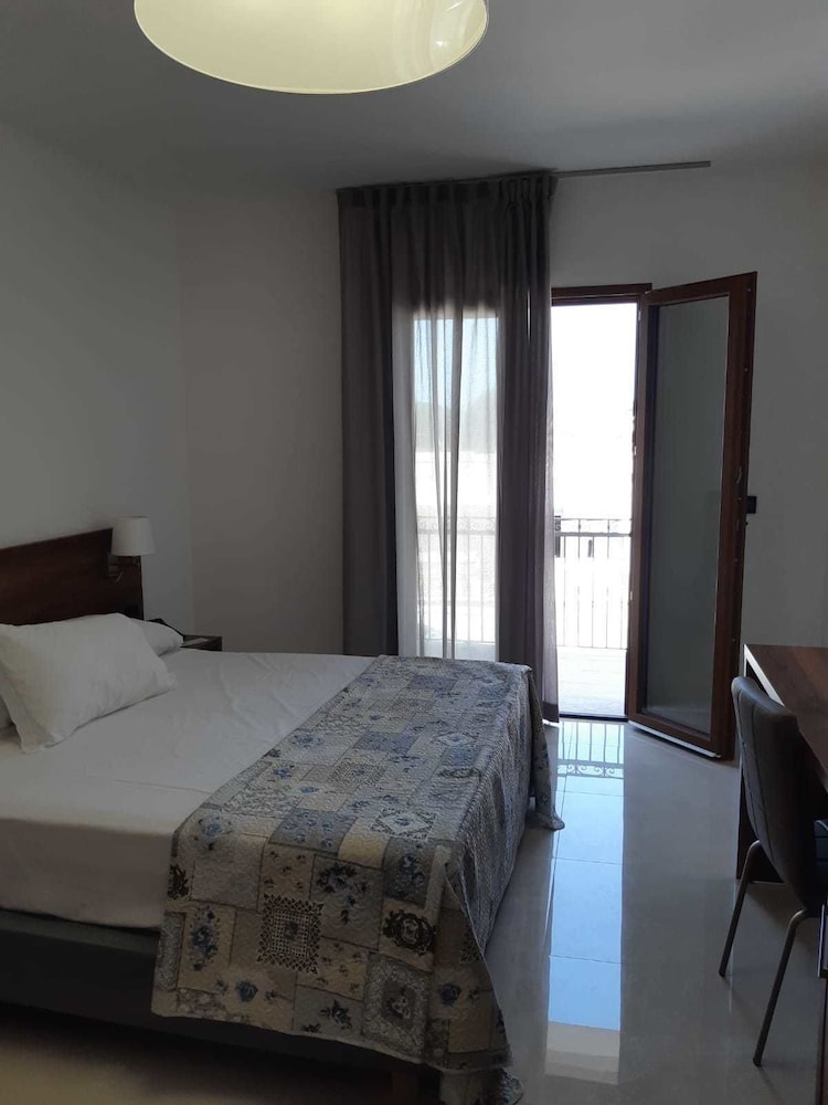 Morello Beach Hotel 14/50