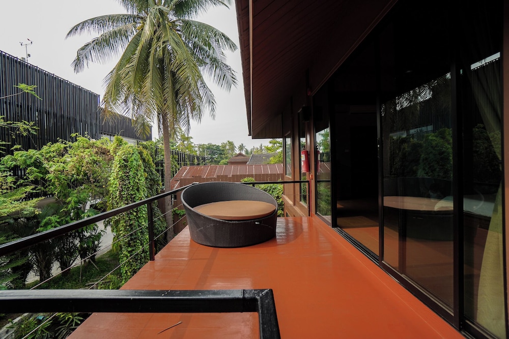 The Grace Amphawa 38/50
