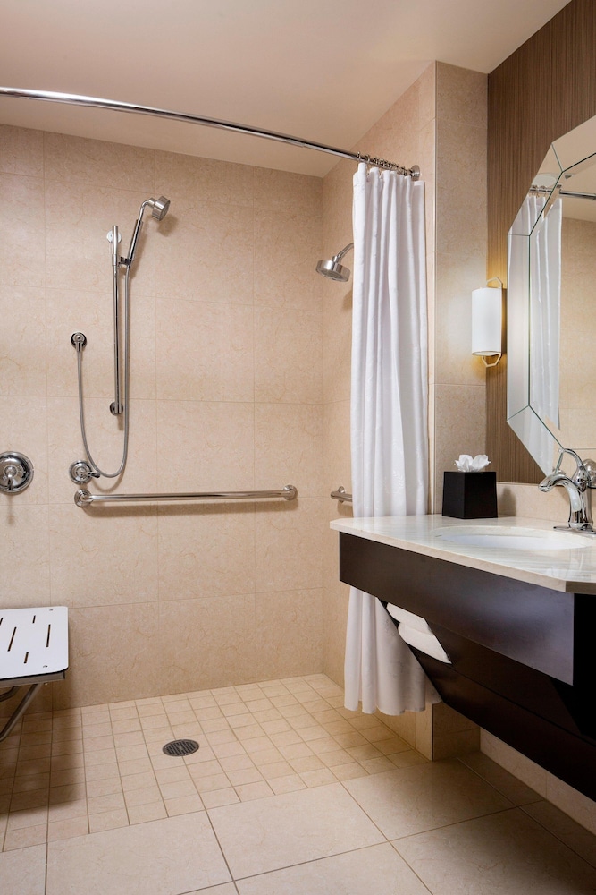 SHERATON MCKINNEY HOTEL 13/54