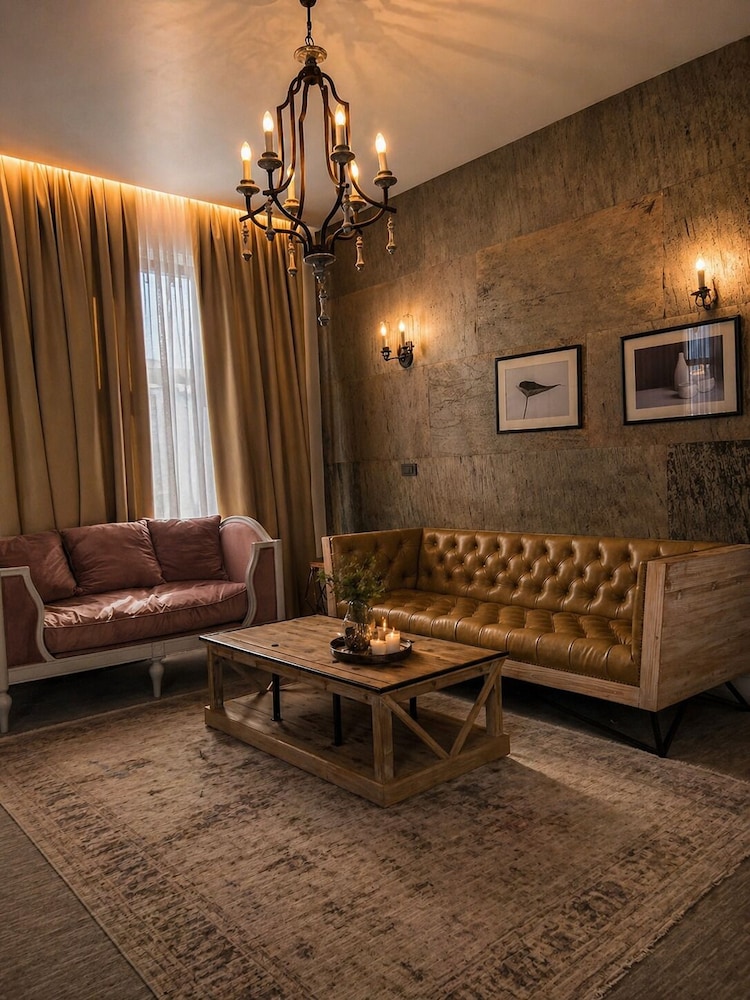 Shirvanshah Hotel 50/70