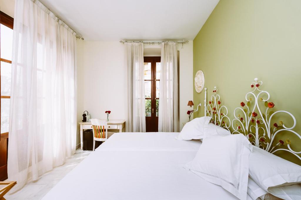 غرفة سوبيريور بسرير مزدوج، Basic Hotel Dona Manuela 2/3