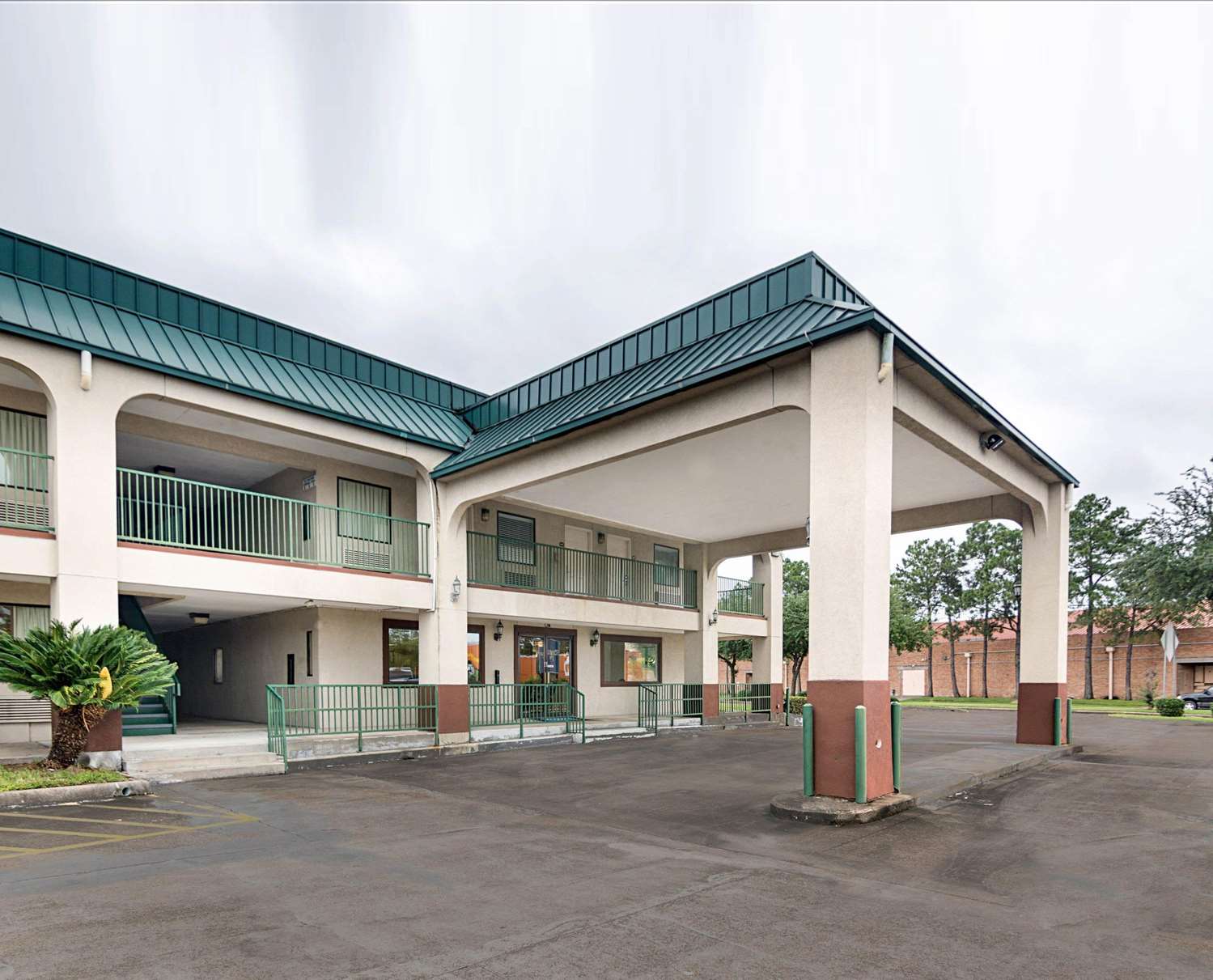 Rodeway Inn & Suites Hwy 290 NW 3/14