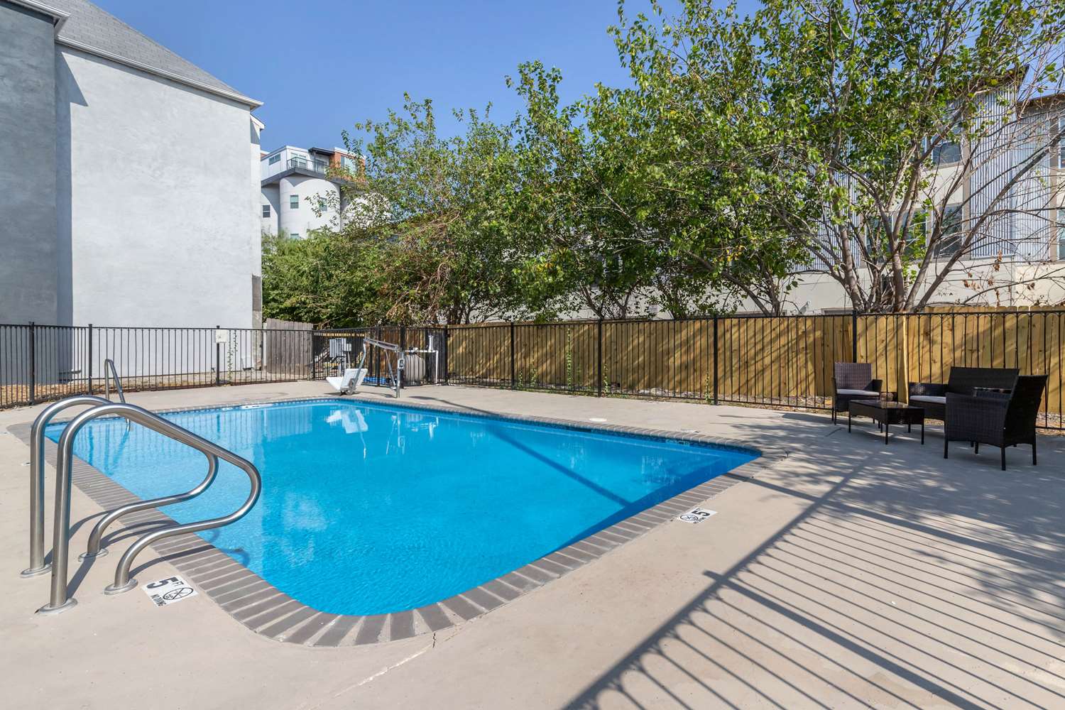 Days Inn by Wyndham San Antonio Downtown 14/19