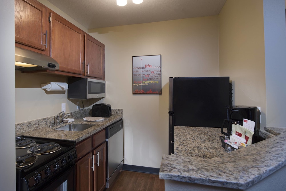TownePlace Suites by Marriott Atlanta Alpharetta 28/31