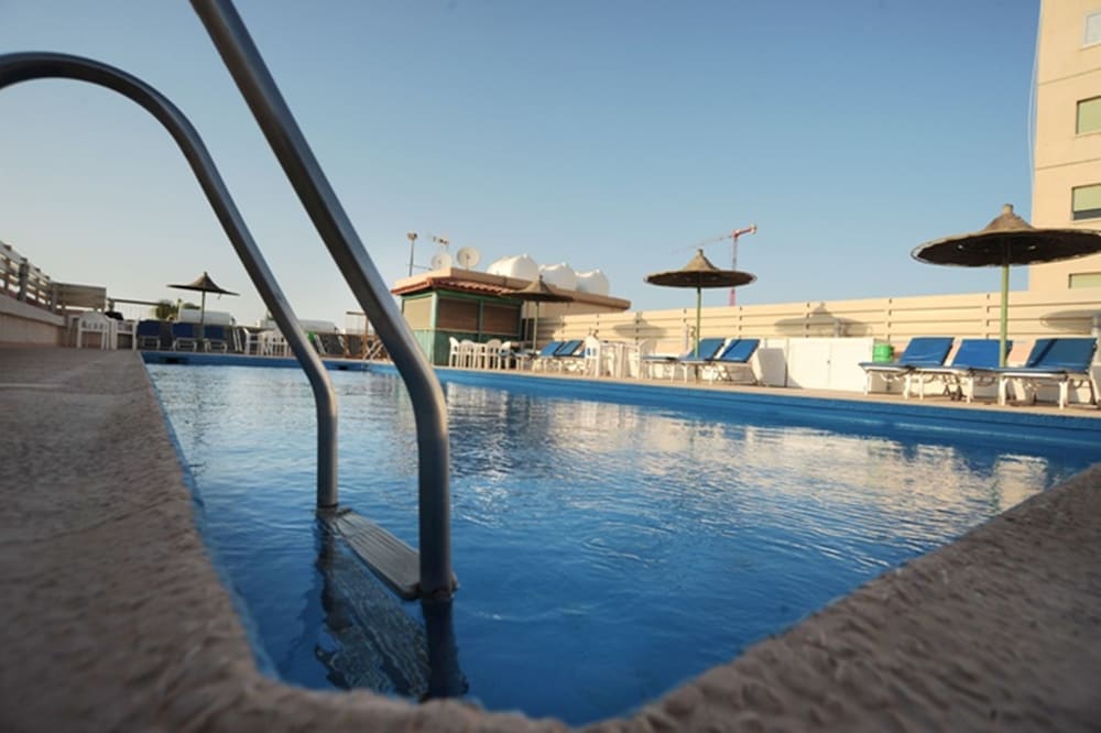 Elysso Hotel 55/60