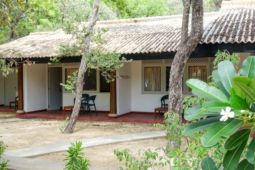 Nilaveli Beach Hotel 45/50