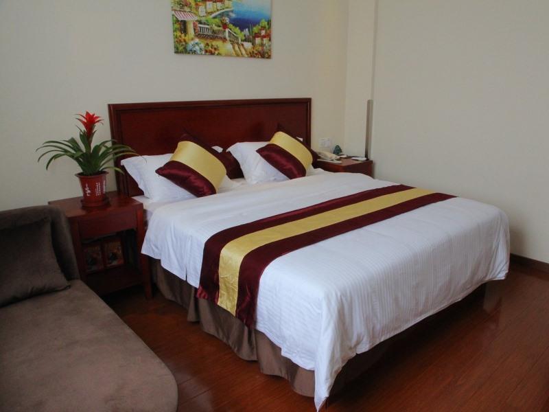 GreenTree Inn ShangHai National Convention Center XinFu Middle Road HuaZhi Road Hotel 17/27
