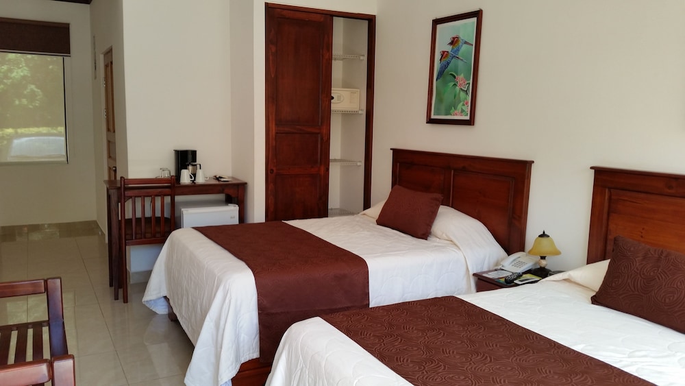 Hotel Arenas Punta Leona 12/66